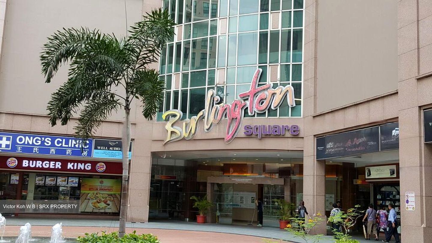 Burlington Square (D7), Retail #595594611